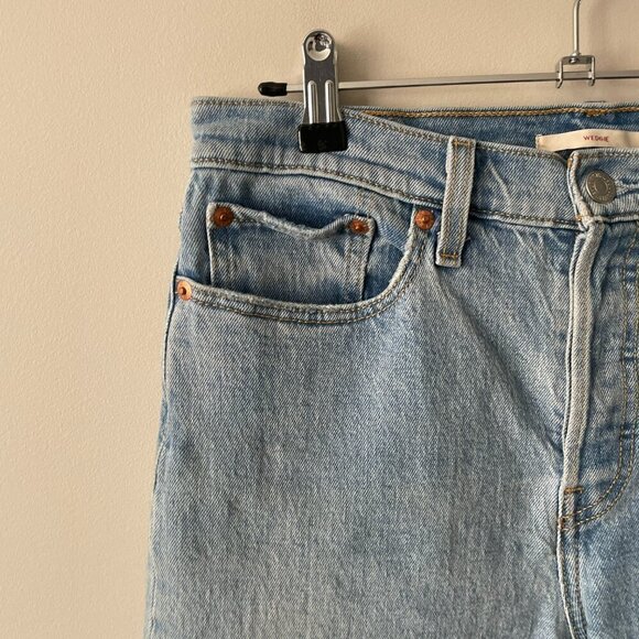 Levi's Wedgie Icon Fit Frayed Hem Button-Fly High Rise Cropped Jeans Blue 28 - Picture 5 of 11